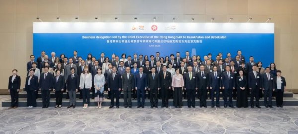 张晓海受邀随团访问哈萨克斯坦和乌兹别克斯坦